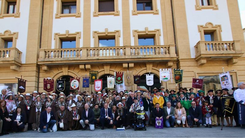 cofradias-la-faba-como-la-sidra-asturiana-comerse-asturias